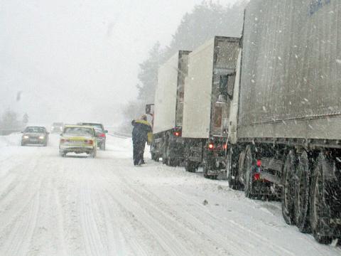 Snow blocked the Bulgarian highways