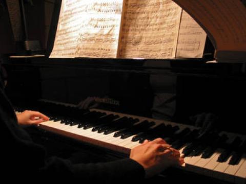 Young Bulgarian pianist opens the music festival in Spoleto